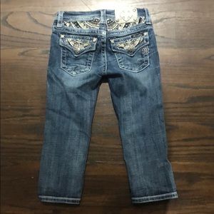 Size 10 Miss Me Capri length jeans